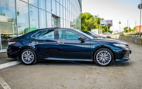 Toyota Camry, 2018 год, 2 848 000 рублей, 8 фотография