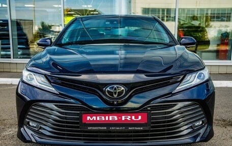 Toyota Camry, 2018 год, 2 848 000 рублей, 2 фотография