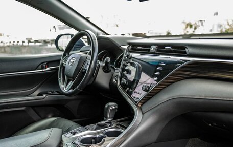 Toyota Camry, 2018 год, 2 848 000 рублей, 38 фотография