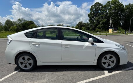 Toyota Prius, 2009 год, 1 020 000 рублей, 6 фотография