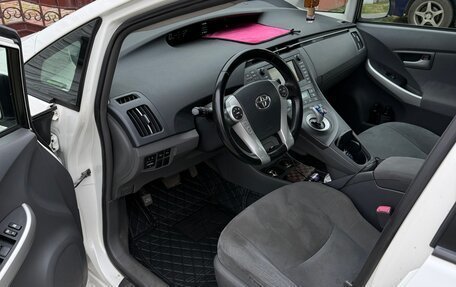 Toyota Prius, 2009 год, 1 020 000 рублей, 10 фотография