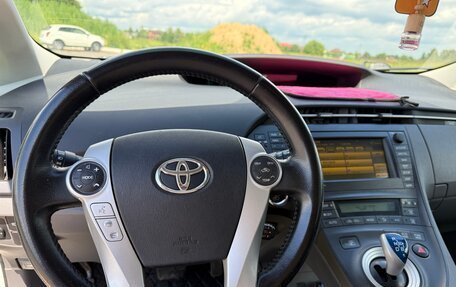 Toyota Prius, 2009 год, 1 020 000 рублей, 15 фотография