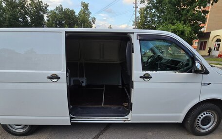 Volkswagen Transporter T6 рестайлинг, 2018 год, 2 600 000 рублей, 4 фотография