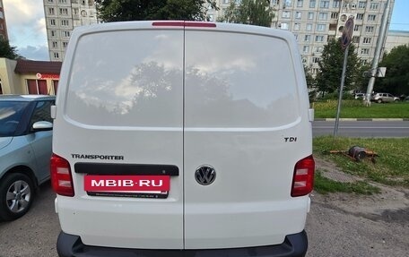 Volkswagen Transporter T6 рестайлинг, 2018 год, 2 600 000 рублей, 5 фотография