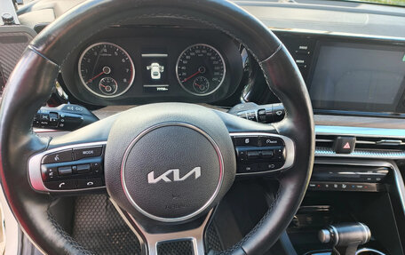 KIA K5, 2021 год, 2 600 000 рублей, 11 фотография