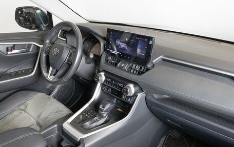 Toyota RAV4, 2024 год, 3 790 500 рублей, 7 фотография