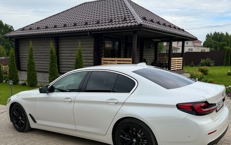 BMW 5 серия, 2021 год, 4 400 000 рублей, 2 фотография