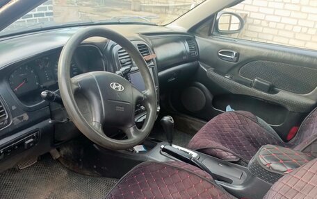 Hyundai Sonata IV рестайлинг, 2005 год, 300 000 рублей, 10 фотография
