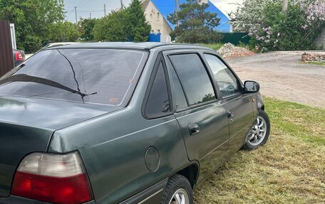 Daewoo Nexia I рестайлинг, 2002 год, 130 000 рублей, 3 фотография