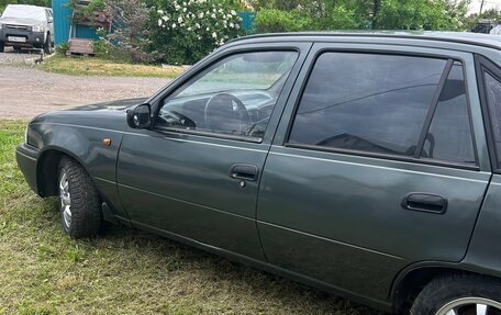 Daewoo Nexia I рестайлинг, 2002 год, 130 000 рублей, 6 фотография