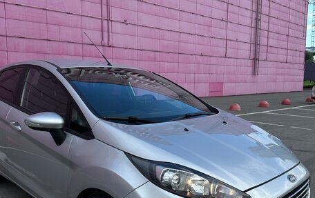 Ford Fiesta, 2015 год, 850 000 рублей, 3 фотография