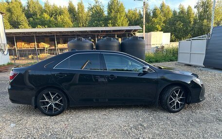 Toyota Camry, 2015 год, 1 950 000 рублей, 4 фотография