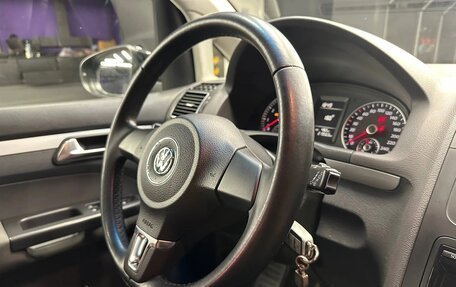 Volkswagen Touran III, 2010 год, 850 000 рублей, 5 фотография