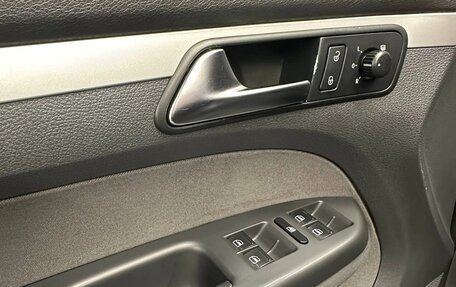 Volkswagen Touran III, 2010 год, 850 000 рублей, 10 фотография