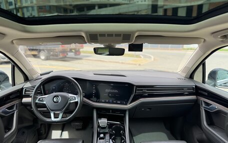 Volkswagen Touareg III, 2020 год, 4 900 000 рублей, 12 фотография