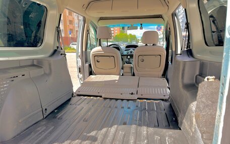 Renault Kangoo II рестайлинг, 2011 год, 1 350 000 рублей, 25 фотография