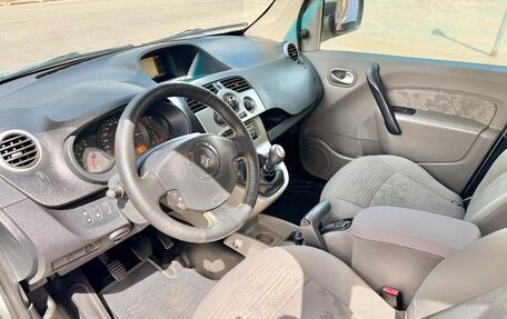 Renault Kangoo II рестайлинг, 2011 год, 1 350 000 рублей, 16 фотография