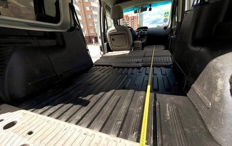 Renault Kangoo II рестайлинг, 2011 год, 1 350 000 рублей, 27 фотография