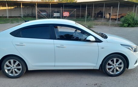 Hyundai Solaris II рестайлинг, 2018 год, 1 200 000 рублей, 3 фотография
