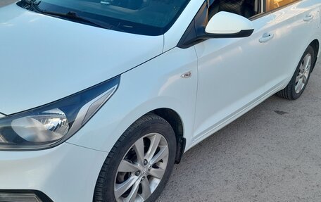 Hyundai Solaris II рестайлинг, 2018 год, 1 200 000 рублей, 5 фотография