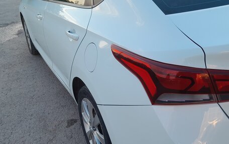 Hyundai Solaris II рестайлинг, 2018 год, 1 200 000 рублей, 6 фотография