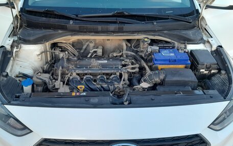 Hyundai Solaris II рестайлинг, 2018 год, 1 200 000 рублей, 15 фотография