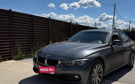 BMW 3 серия, 2018 год, 1 300 000 рублей, 2 фотография