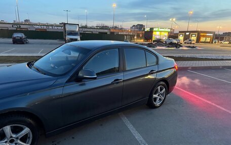 BMW 3 серия, 2018 год, 1 300 000 рублей, 5 фотография