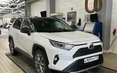Toyota RAV4, 2021 год, 3 490 000 рублей, 1 фотография