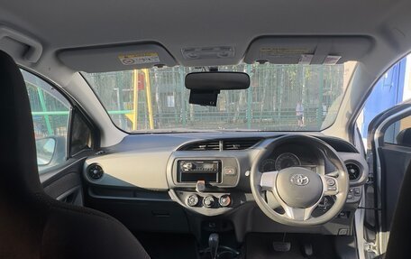 Toyota Vitz, 2016 год, 890 000 рублей, 11 фотография