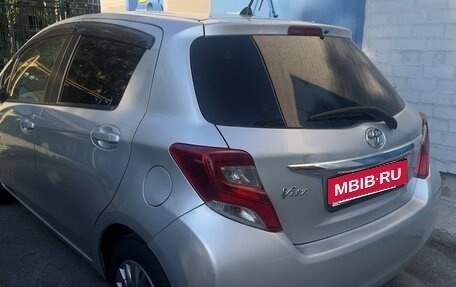 Toyota Vitz, 2016 год, 890 000 рублей, 5 фотография
