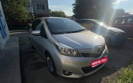 Toyota Vitz, 2016 год, 890 000 рублей, 3 фотография