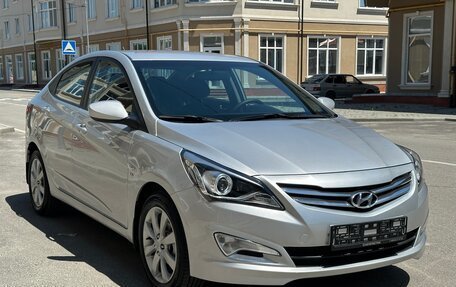 Hyundai Solaris II рестайлинг, 2015 год, 960 000 рублей, 4 фотография