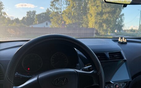 Hyundai Solaris II рестайлинг, 2013 год, 880 000 рублей, 8 фотография