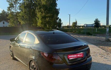 Hyundai Solaris II рестайлинг, 2013 год, 880 000 рублей, 3 фотография