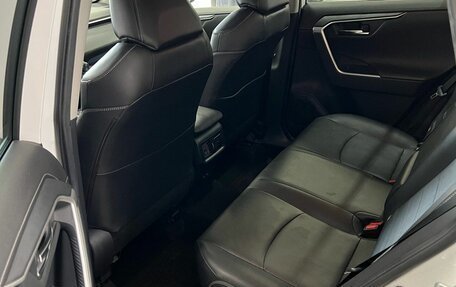 Toyota RAV4, 2021 год, 3 490 000 рублей, 5 фотография