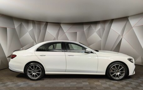 Mercedes-Benz E-Класс, 2021 год, 4 260 000 рублей, 5 фотография