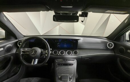 Mercedes-Benz E-Класс, 2021 год, 4 260 000 рублей, 18 фотография