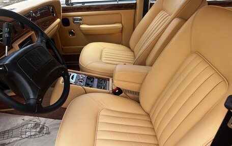 Rolls-Royce Silver Spirit Mark III, 1991 год, 5 000 000 рублей, 15 фотография