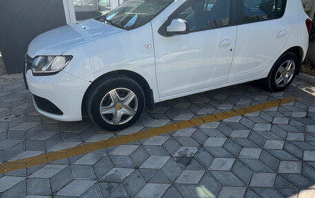 Renault Sandero II рестайлинг, 2017 год, 858 000 рублей, 4 фотография