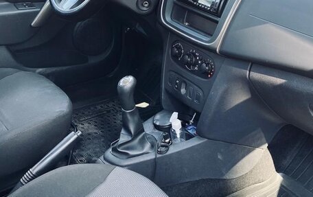 Renault Sandero II рестайлинг, 2017 год, 858 000 рублей, 9 фотография