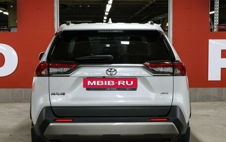 Toyota RAV4, 2022 год, 3 749 000 рублей, 7 фотография