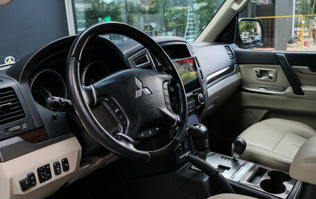 Mitsubishi Pajero IV, 2019 год, 3 590 000 рублей, 13 фотография