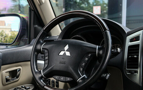 Mitsubishi Pajero IV, 2019 год, 3 590 000 рублей, 12 фотография