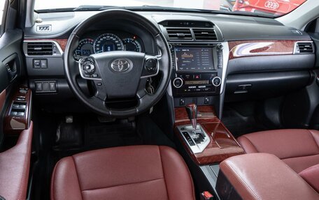 Toyota Camry, 2013 год, 1 670 000 рублей, 7 фотография