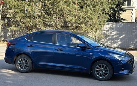 Hyundai Solaris II рестайлинг, 2021 год, 1 600 000 рублей, 3 фотография