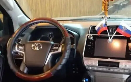 Toyota Land Cruiser Prado 150 рестайлинг 2, 2019 год, 5 299 999 рублей, 5 фотография