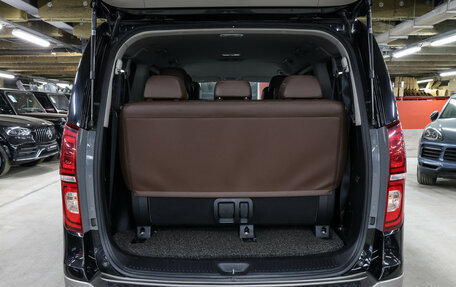Hyundai Grand Starex Grand Starex I рестайлинг 2, 2018 год, 3 099 000 рублей, 11 фотография