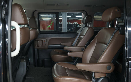 Hyundai Grand Starex Grand Starex I рестайлинг 2, 2018 год, 3 099 000 рублей, 14 фотография
