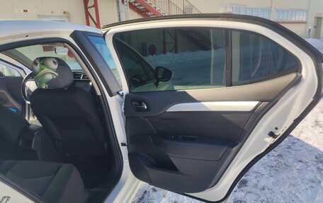 Citroen C4 II рестайлинг, 2016 год, 900 000 рублей, 11 фотография